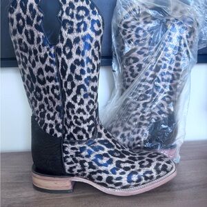 Beautiful limited edition Rancherr Boot brand new in box